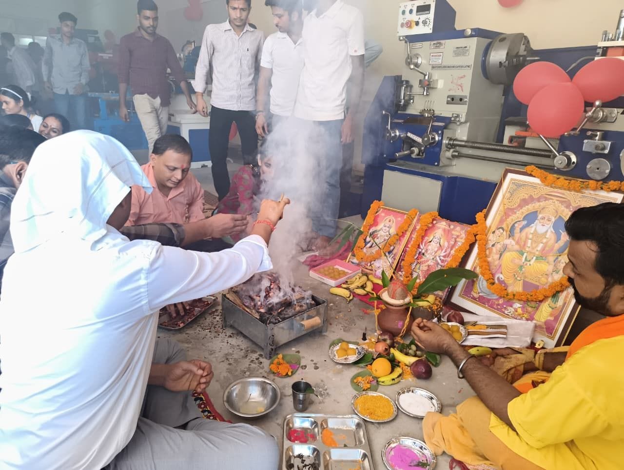 विश्वकर्मा जयंती पर हुआ पूजन व भंडारा। संवाद