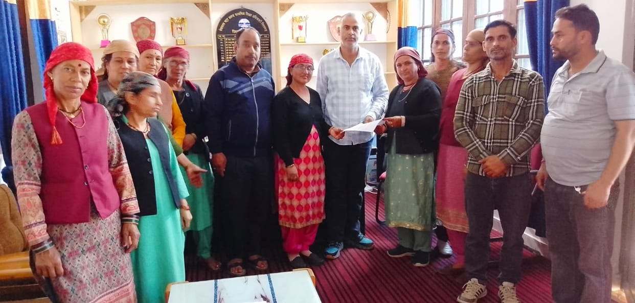 The union submitted a memorandum at the BPO office in Nirmand