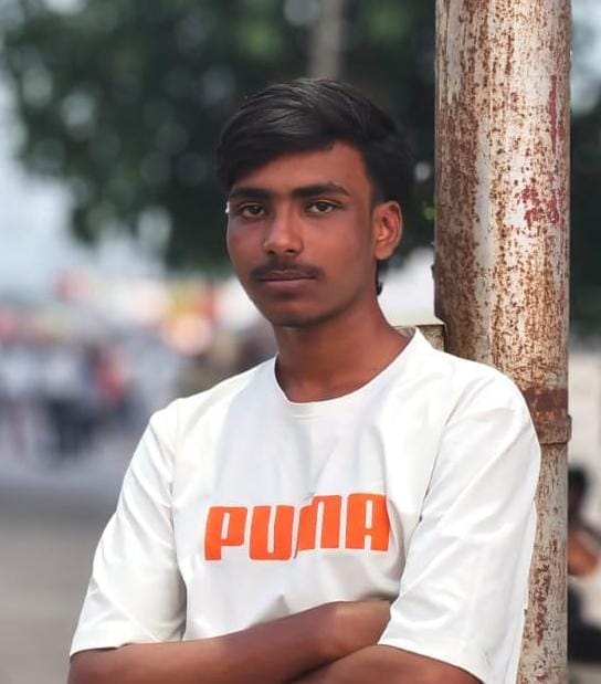 Class 11 student collapses suddenly while playing at school; dies.