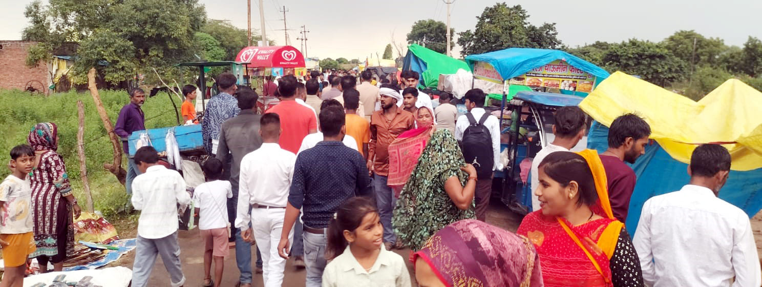 बाह: देवपुरा में लगा मोहर छठ का मेला
