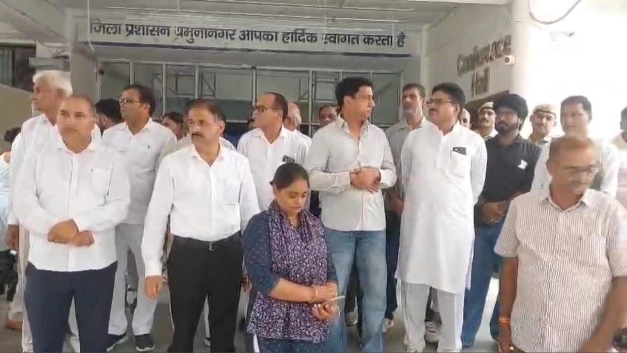 80 associates of former MLA receive threats; 5 provided security