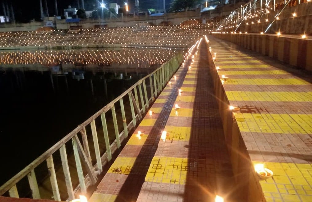 Ganga Ghat, Gyan Sarovar and hospital lit up with diyas on PM Modi's birthday
