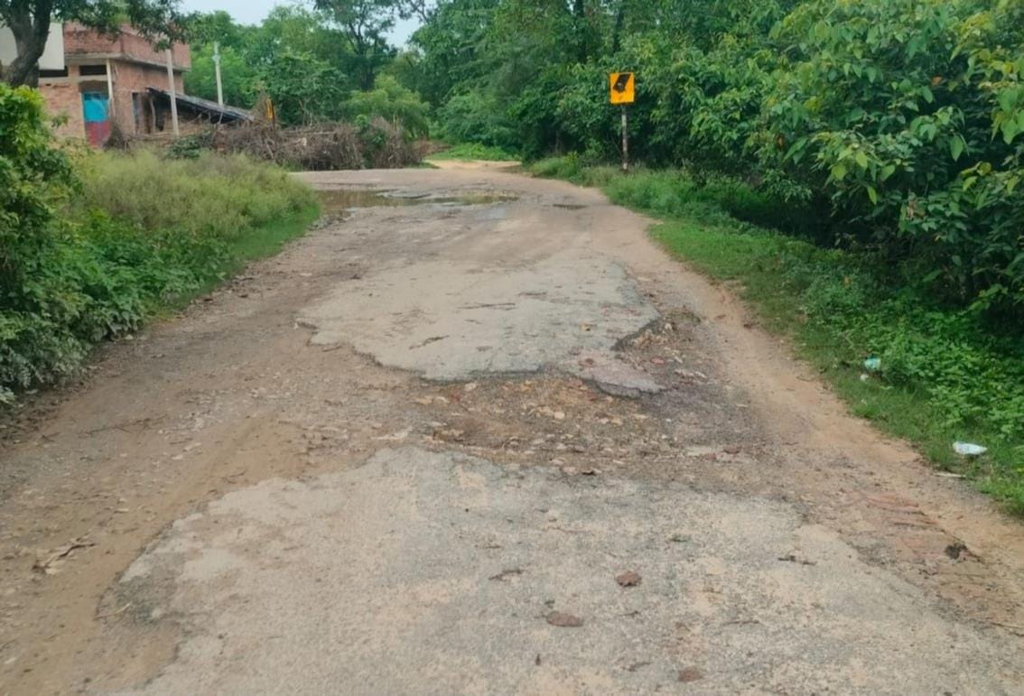 Daily life and health affected by dilapidated roads.