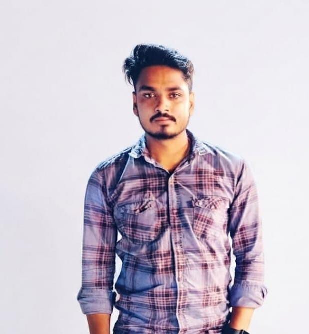 रूस में फंसा आशु। परिजन