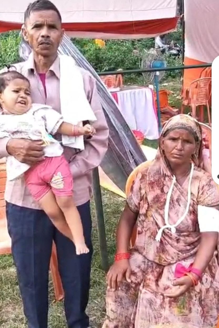 ओरछी गांव में सियार के हमले से घायल महिला व बच्ची। संवाद