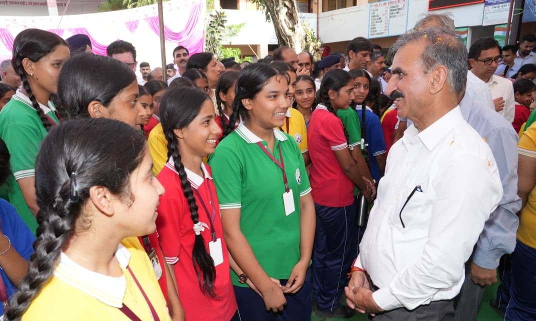 Students asked CM Sukhu questions ranging from cleanliness to paper leaks.