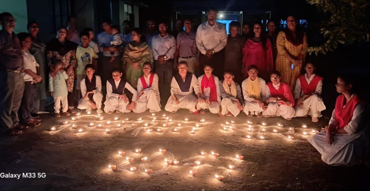 On PM Modi's birthday, aarti and havan were performed during the day, followed by lighting of lamps at night.