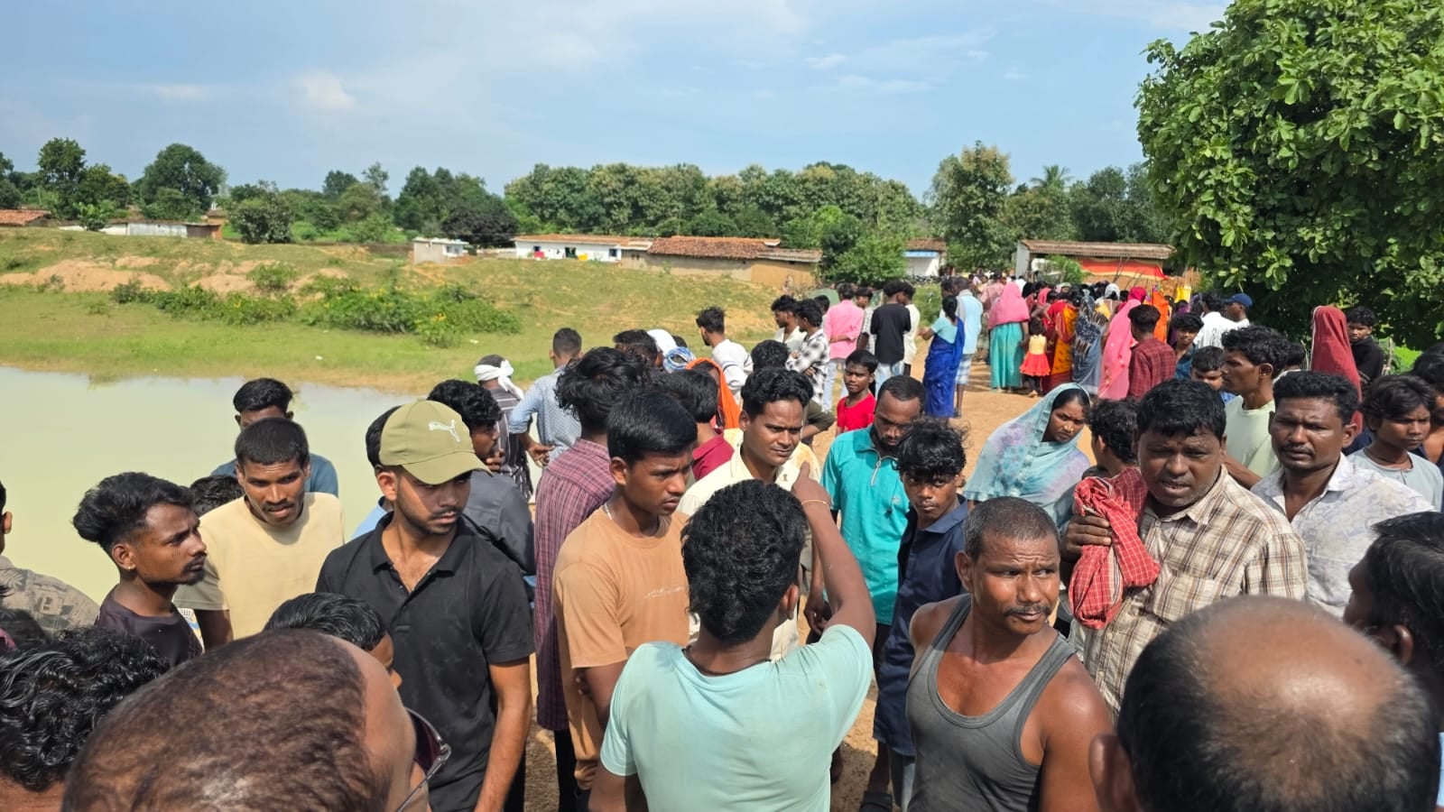 Three minor girls drowned while bathing in Algu pond at Nunera, Pali, Korba; bodies recovered after hours,