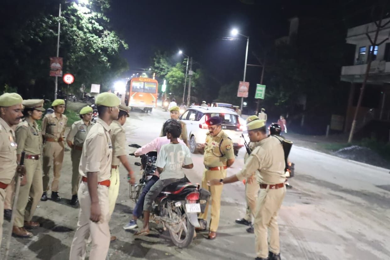 1,727 vehicles searched, 9 arrested