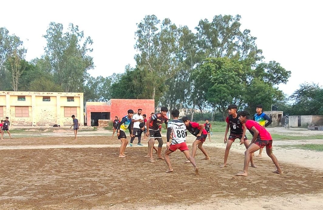 Barah Khurd won the final, defeating Ghimana 35-32.