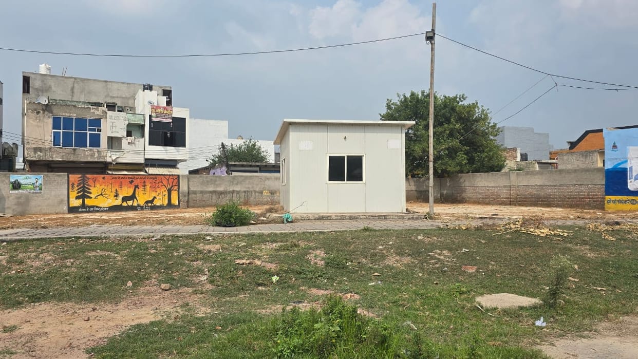 Weighbridge at Jhajjar grain market non-functional for three seasons; farmers and commission agents distressed.