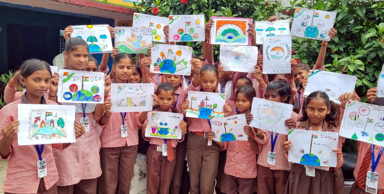 Painting the picture of the India of one's dreams with a brush laden with colors.