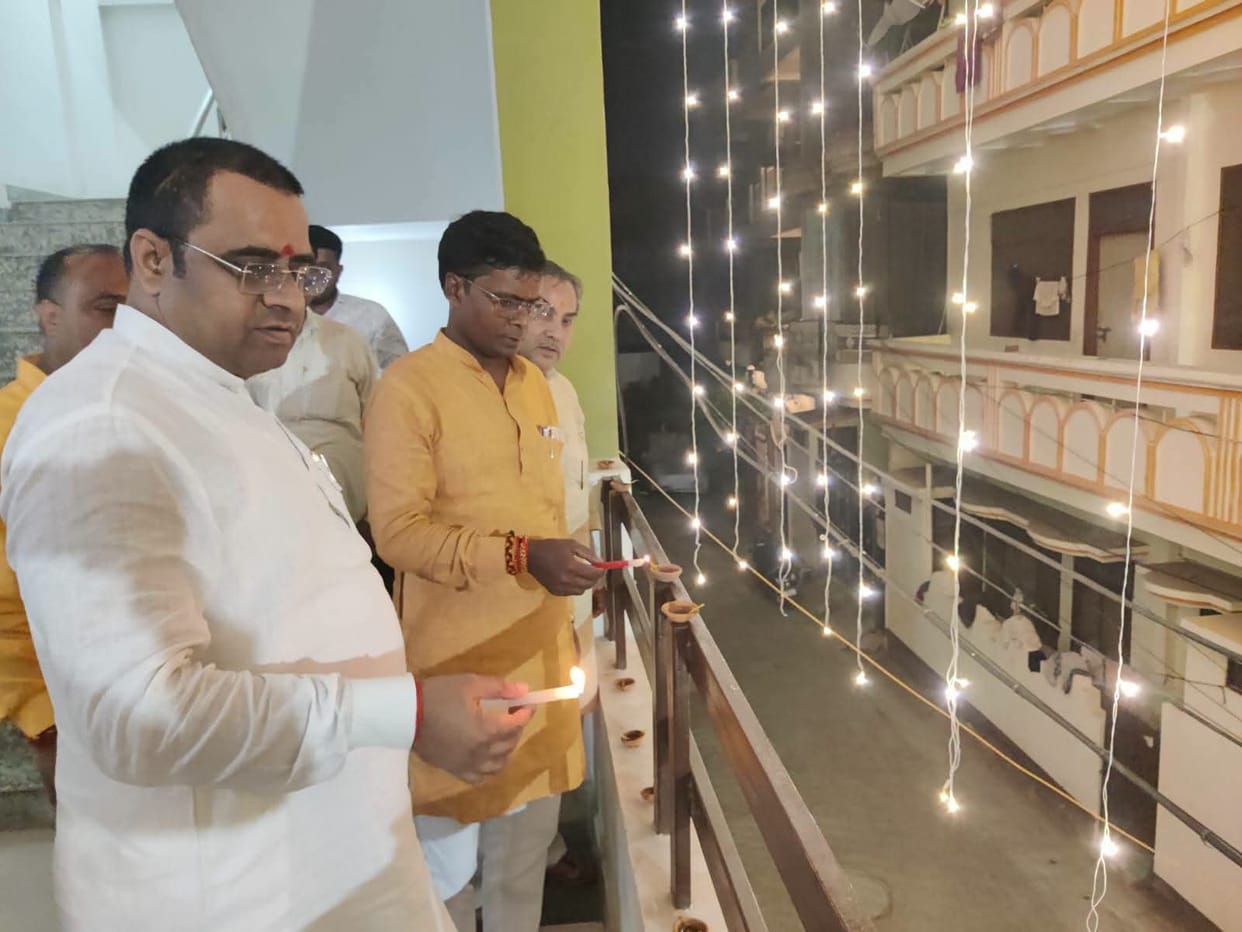 Party workers lit lamps at 2,258 booths.