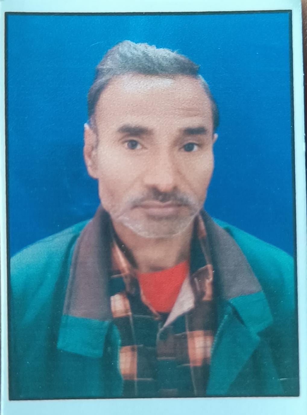 फोटो 19 एचएएमपी 30- मृतक राज बहादुर की फाइल फोटो।  परिजन