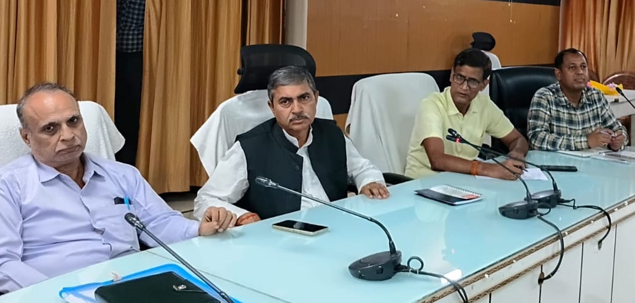 The minister holding ministerial rank reviewed the schemes and highlighted the government's achievements.