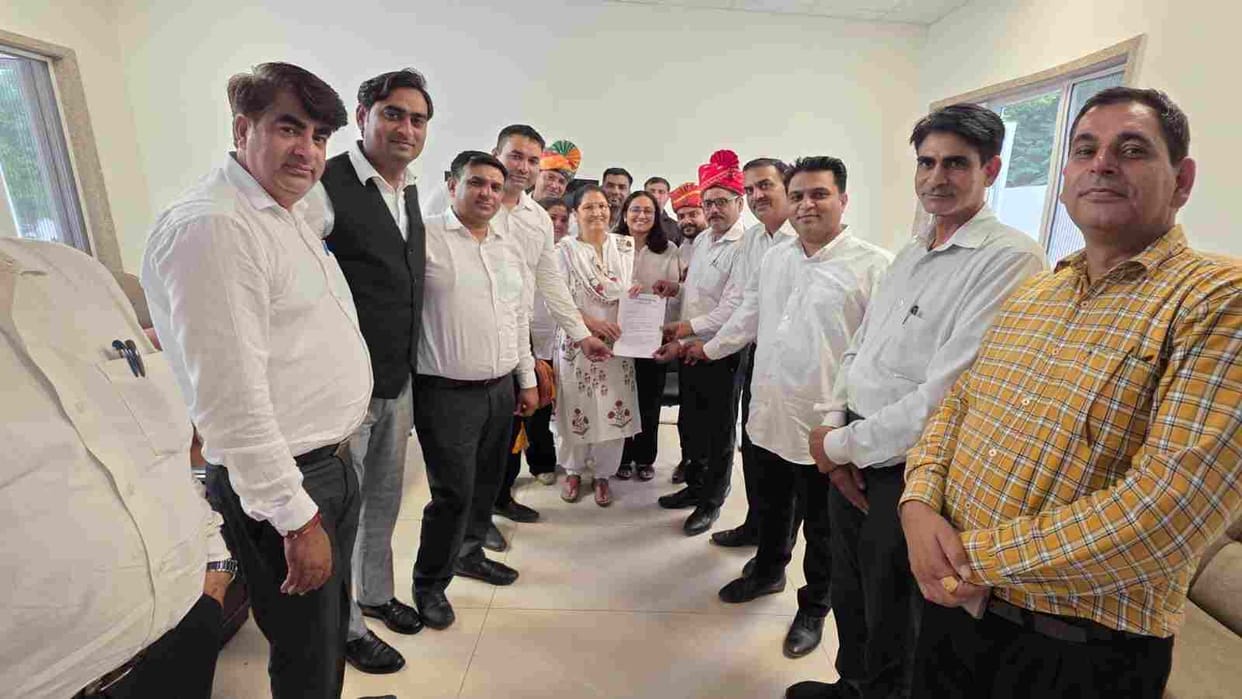 Welcomed the new executive committee of the Rai Bar Association.