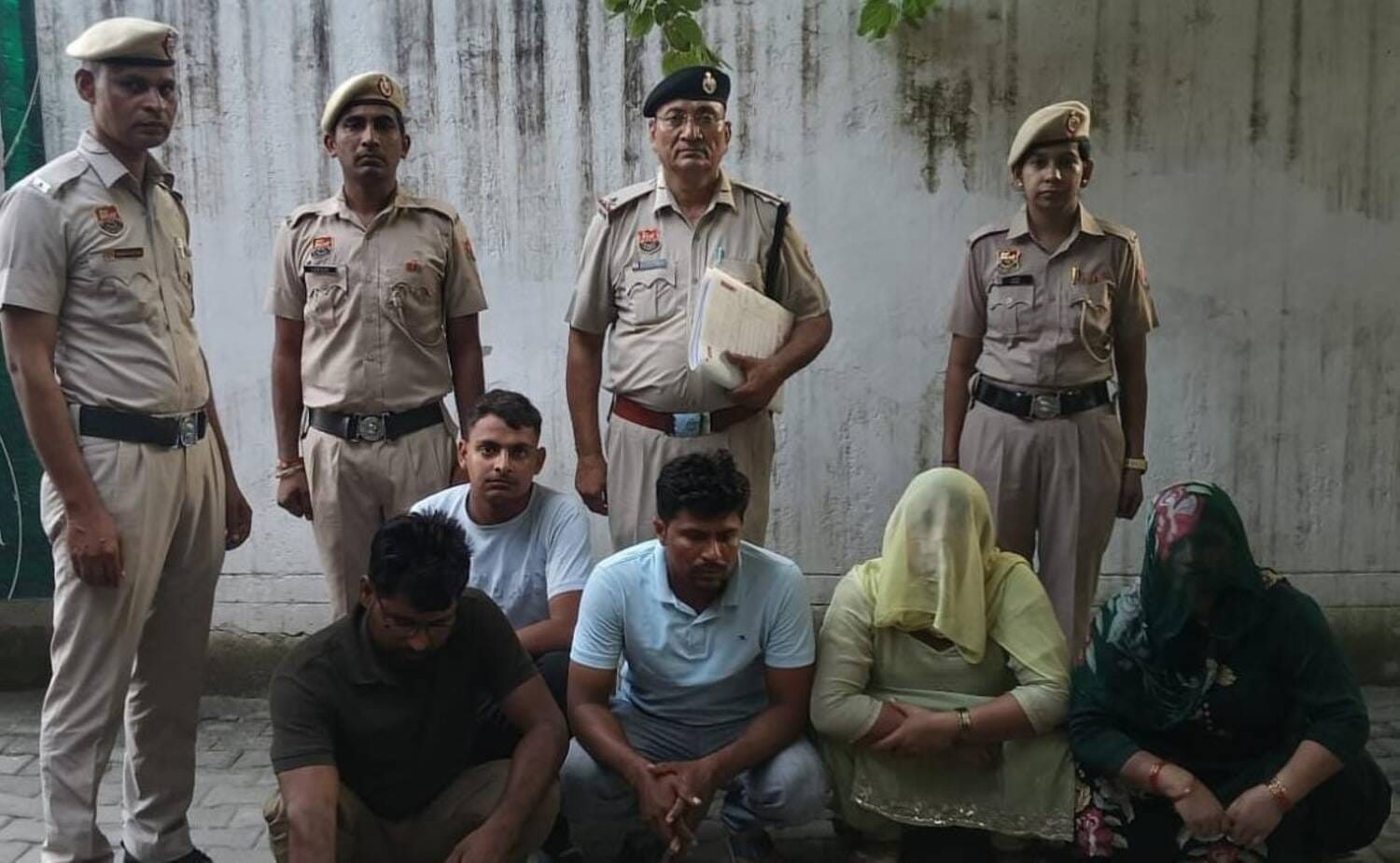 फोटो - वजीरपुरा गांव में टैंपू में तोड़फोड़ करने व मारपीट करने के आरोपी। स्रोत - प्रवक्ता