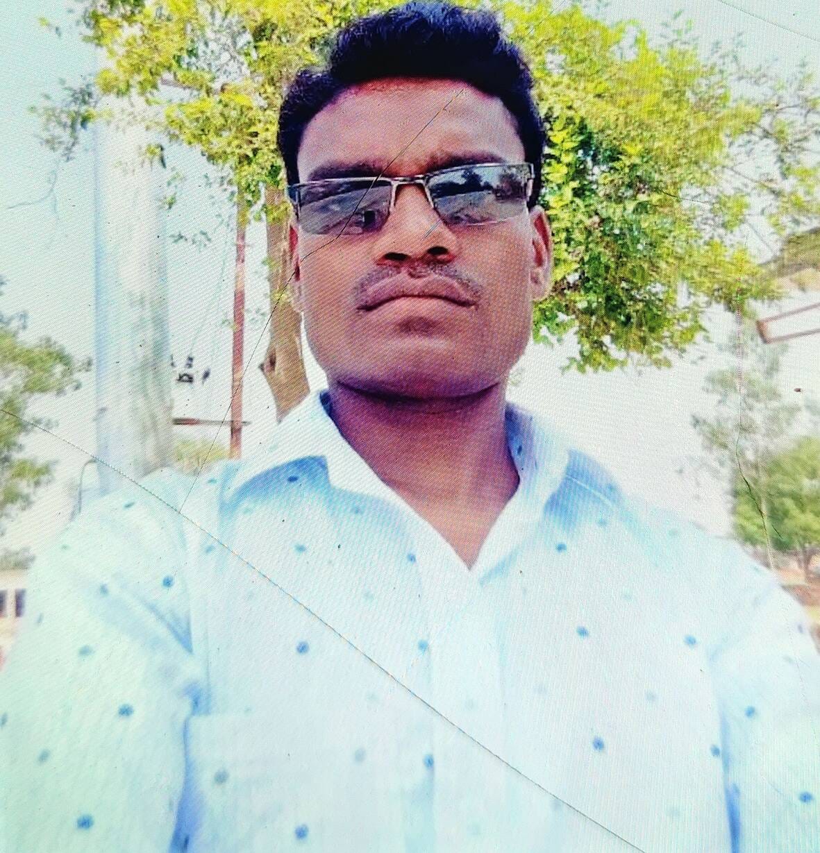  गुरुचरन । (फाइल फोटो)