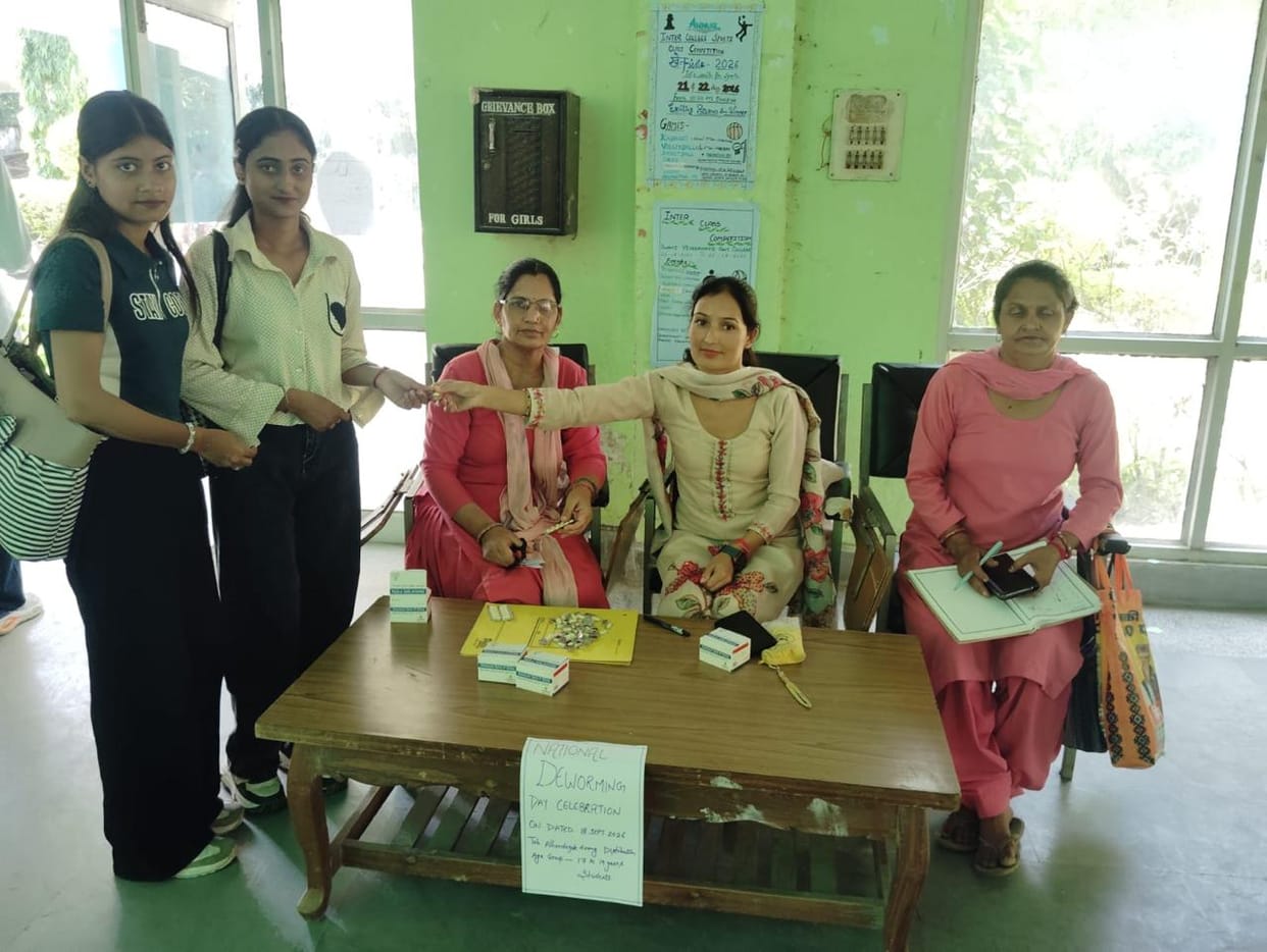 Health information provided to 1,044 students at Ghumarwin College on De-worming Day.