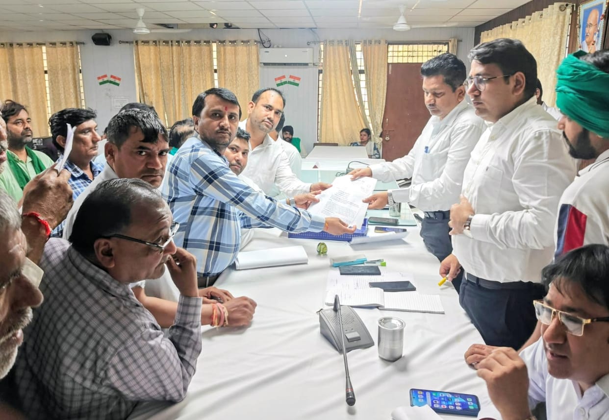 Lekhpal Association announces boycott of additional administrative circles.