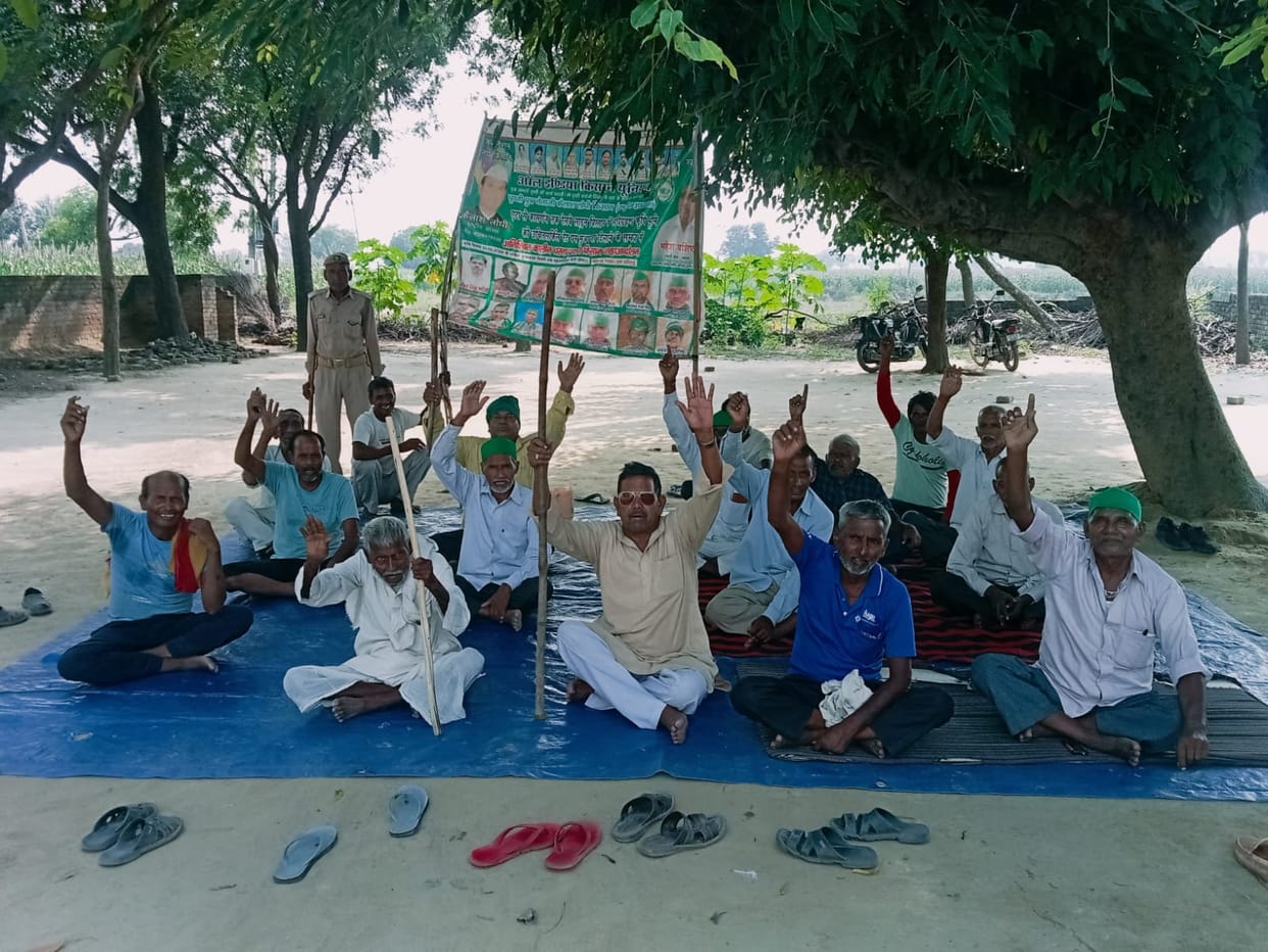 Farmers' sit-in protest for compensation continues for 173 days.