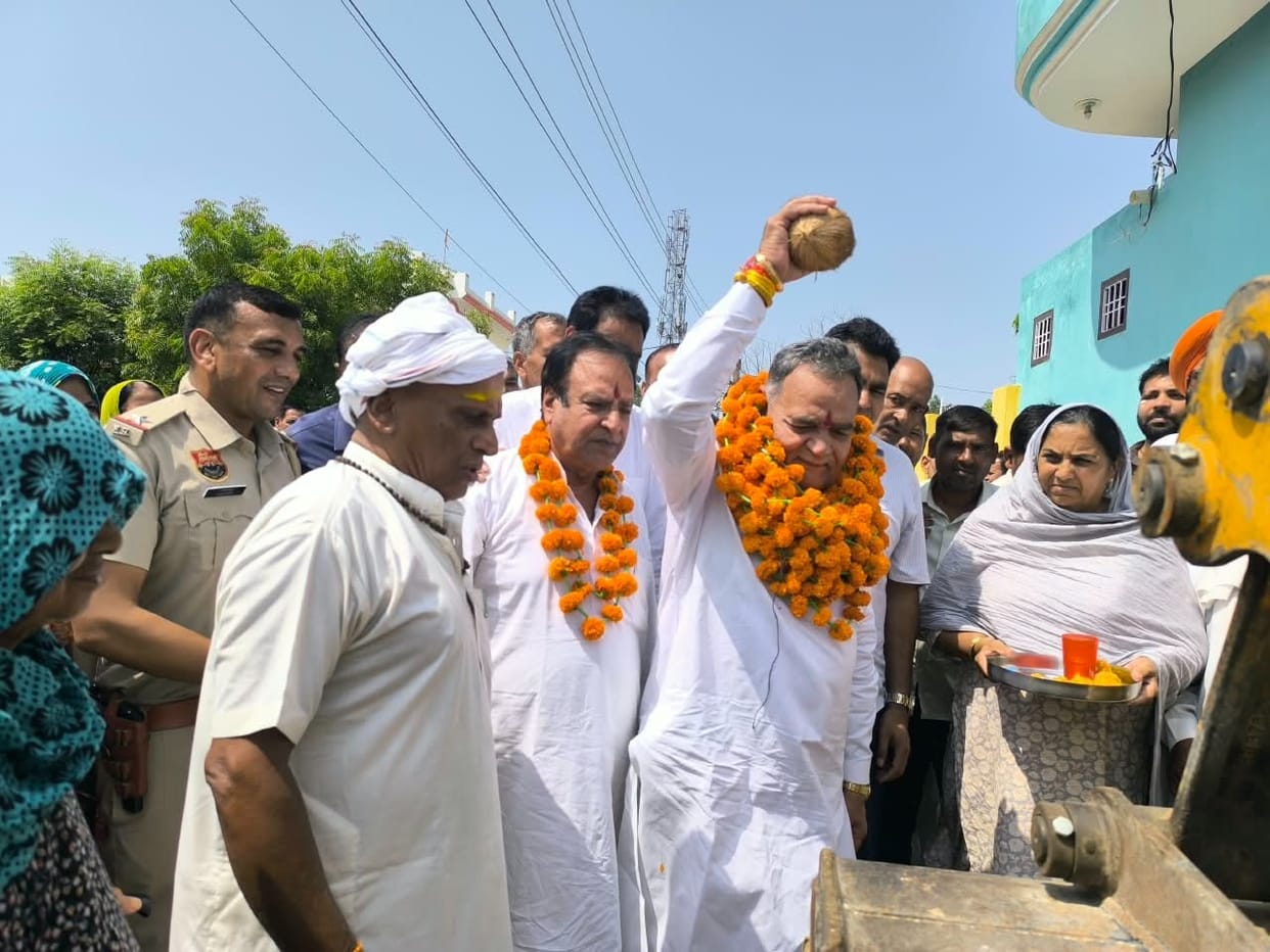 The dust will settle... 5 colonies will be shaped with proper roads, construction of streets has started in Sai Colony, Shiv Colony Part-1 and Part-2, Bank Colony, and Nand Nagri.
