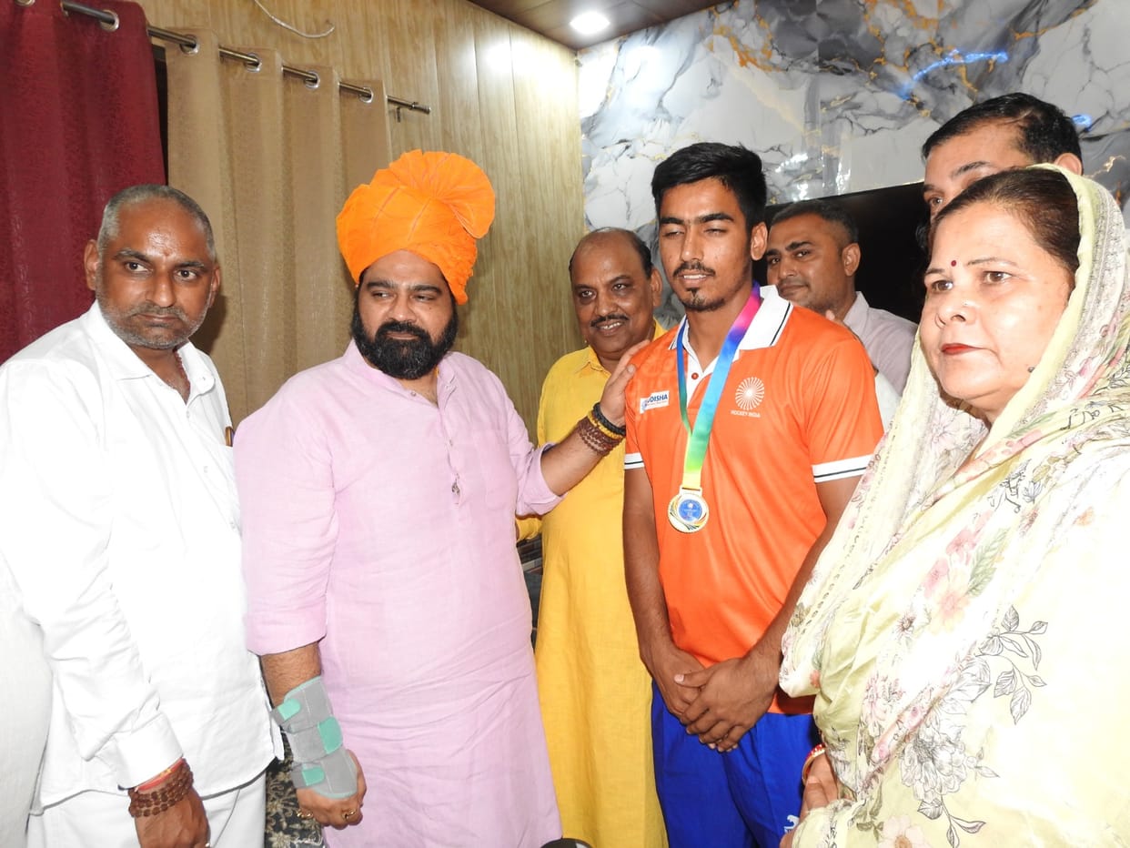 Chirag Dhariwal honored by Rajya Sabha MP