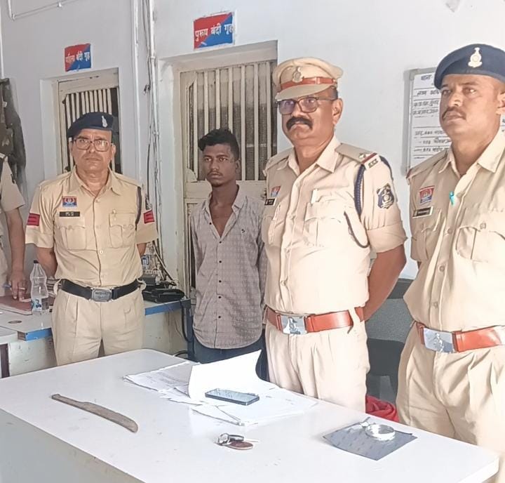पुलिस के गिरफ्त में आरोपी