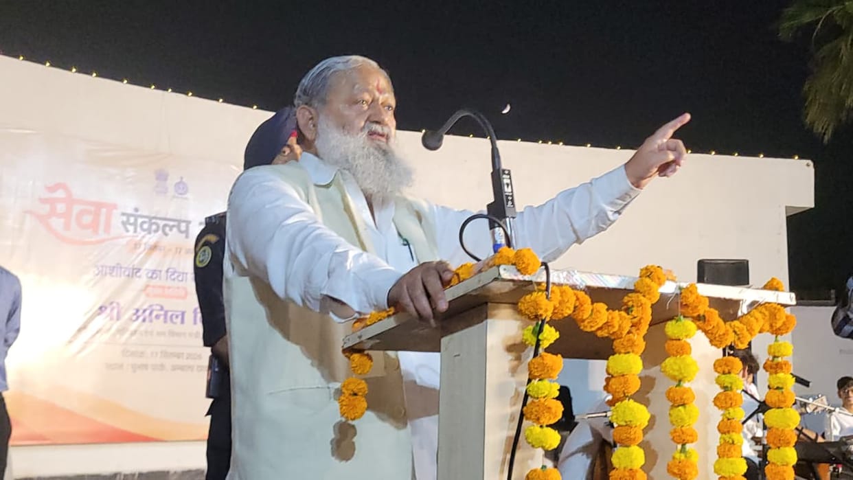 Country forging ahead in every sector under PM's visionary leadership: Vij
