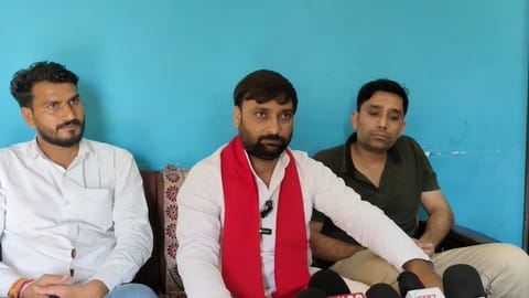 Discussion held on rising farming costs and farmers' issues.