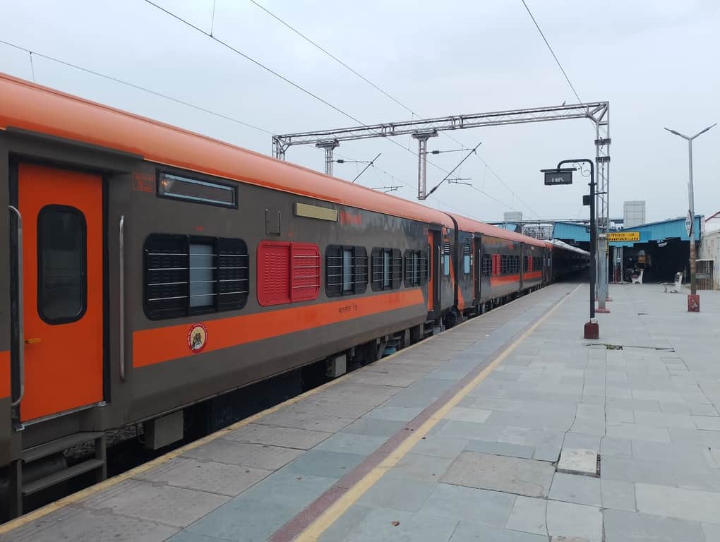 Bihar: 12 sacks of Chinese garlic seized from Amrit Bharat Express; suspected to be smuggled via Nepal