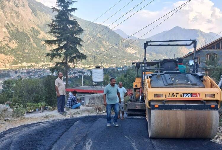 Road tarring begins from Buseby School Chowk to Forest.