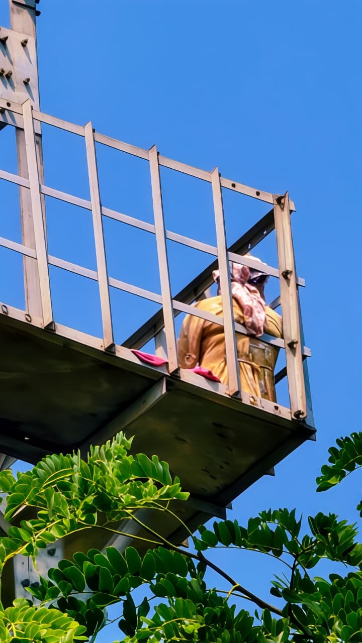 Insisting on marrying her lover, young woman climbs mobile tower for the second time in four days.