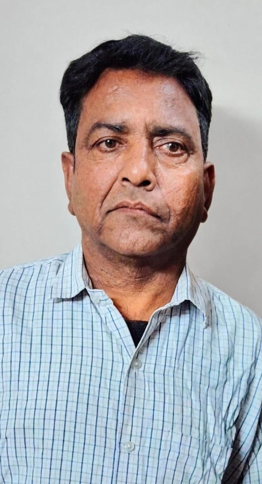Labourer dies after falling from second floor while trying to escape monkeys.