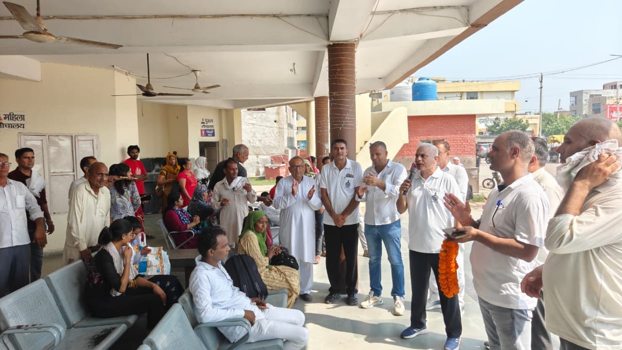 Conveyed the message to walk, use public transport, and stay away from intoxicants.