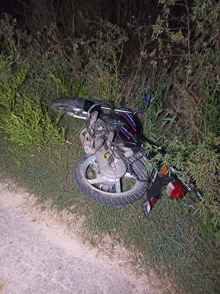arrested in encounter; shot in the leg.