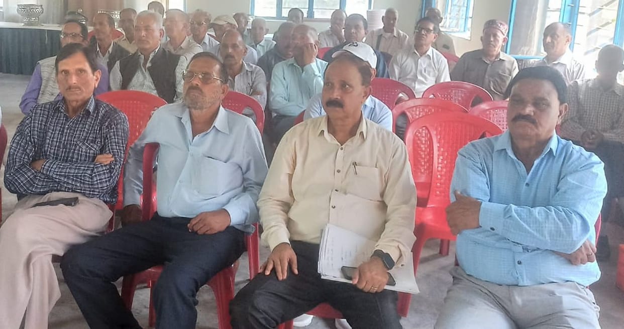 Pensioners of the district are waiting for pending benefits