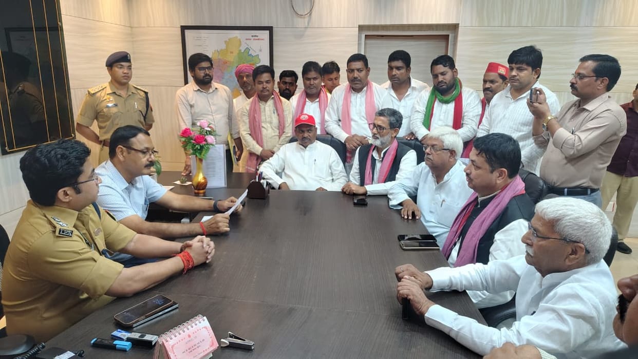 Uproar at the Collectorate over the incident of stone-pelting at the MP.