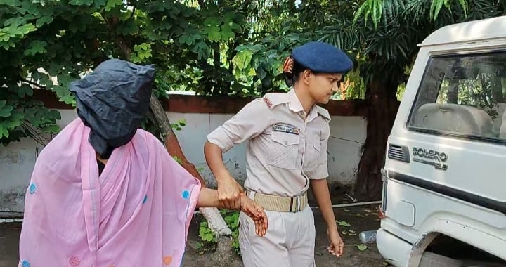 फरार प्रेमिका गिरफ्तार