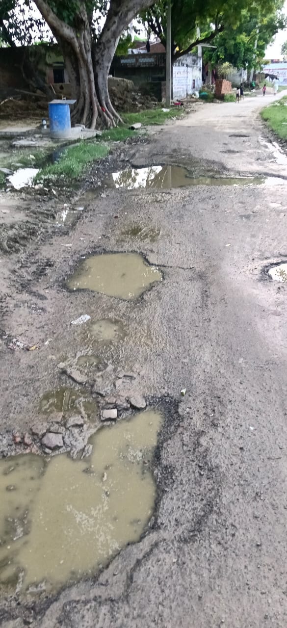 105 potholes in 5 km; journey turns deadly