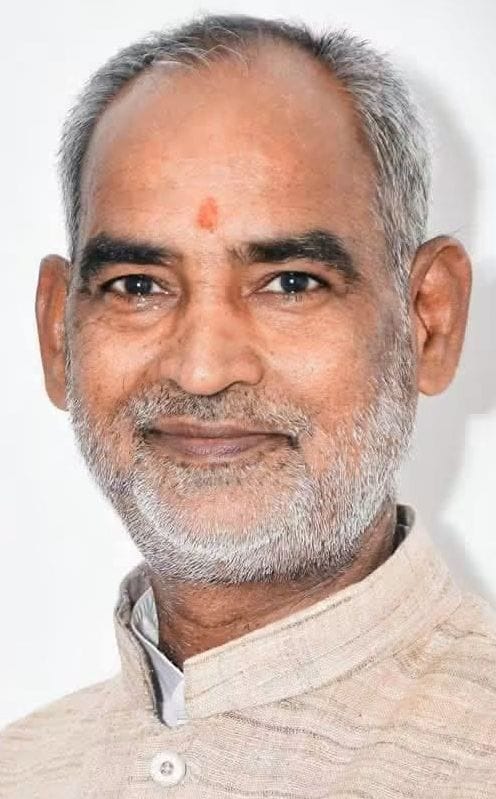 जिला प्रभारी राकेश मिश्रा