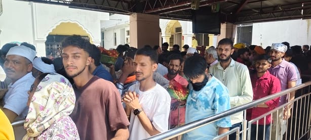 The shrine of Maa Jwala resounded with chants.