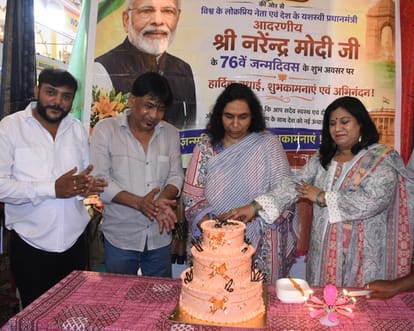 कैसरबाग स्थित सफेद बारादरी में शनिवार से न्यू क्राफ्ट सिल्क इंडिया प्रदर्शनी-2026 का शुभारंभ हु