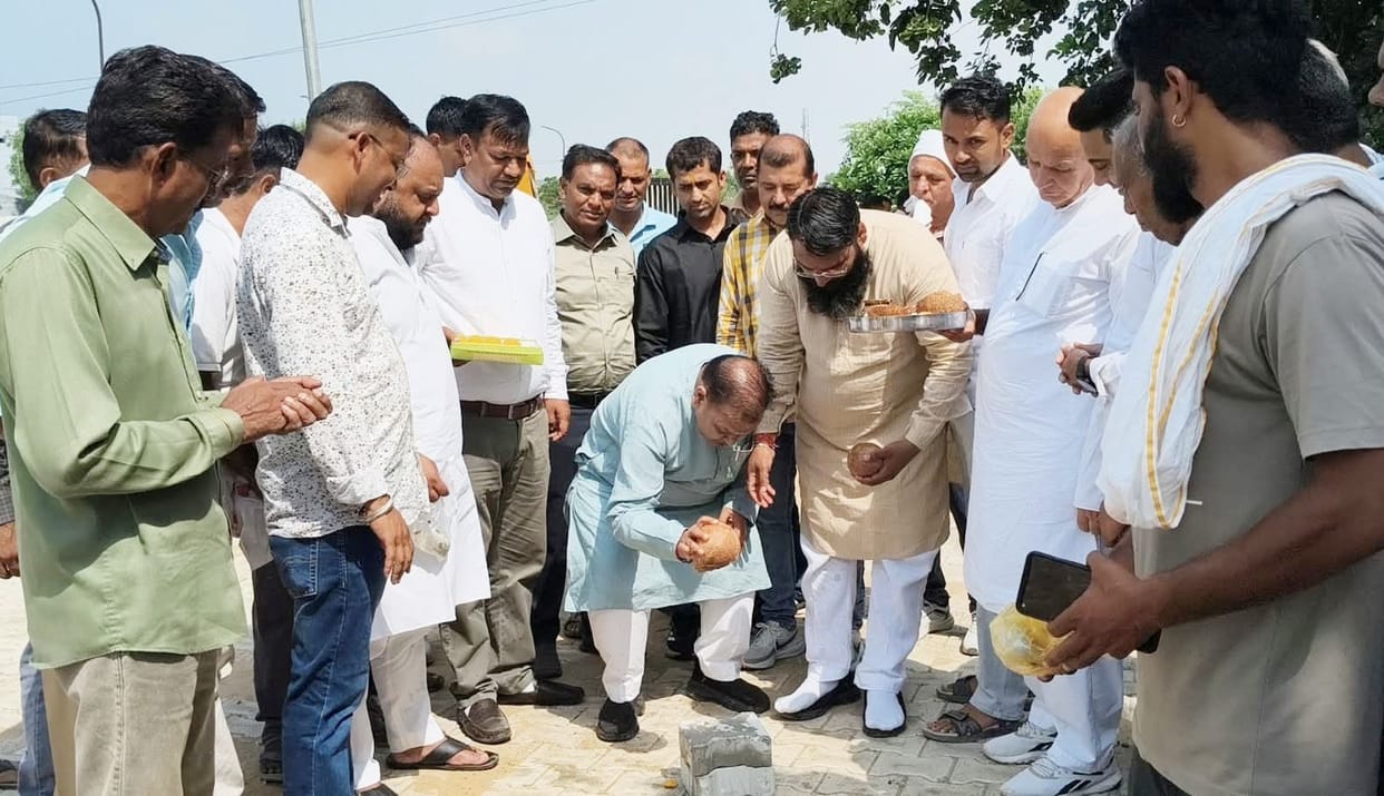 Launch of development works worth 7.5 crore across three wards