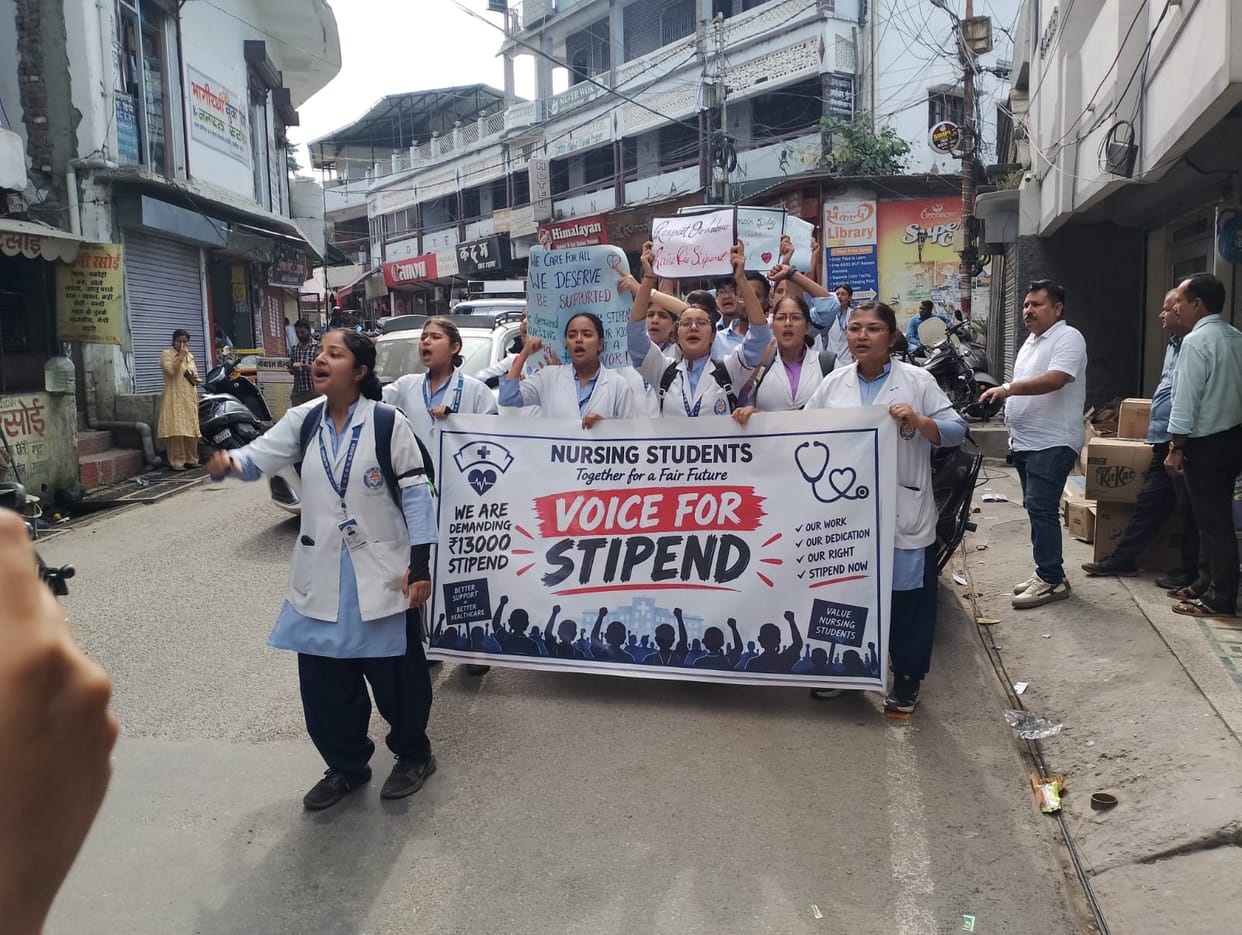 Nursing students take to the streets to demand a stipend.