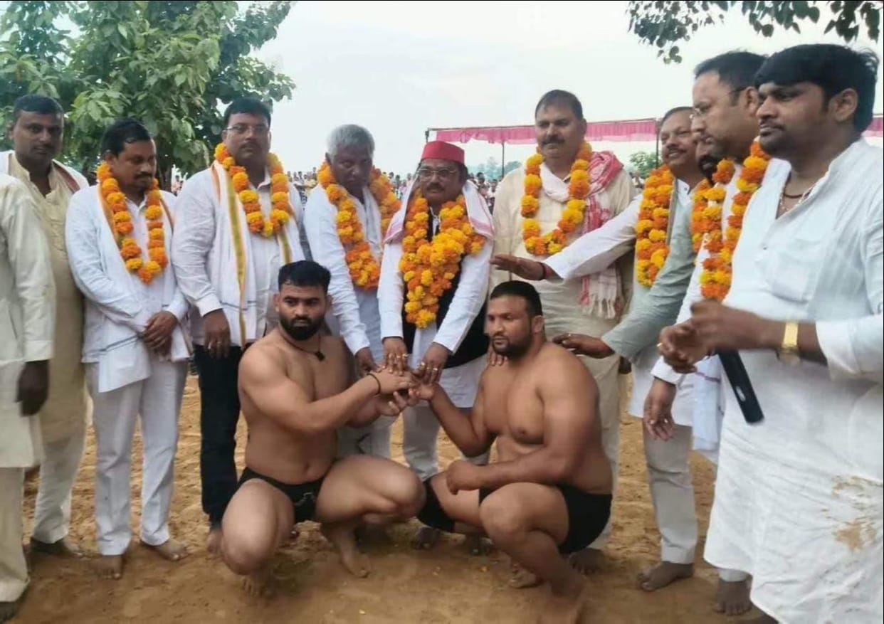 Wrestlers displayed their moves and techniques at the Sikanderpur wrestling match.