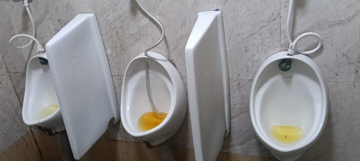 The toilets of the Civil Hospital are filled with filth, patients are getting sick instead of getting better.