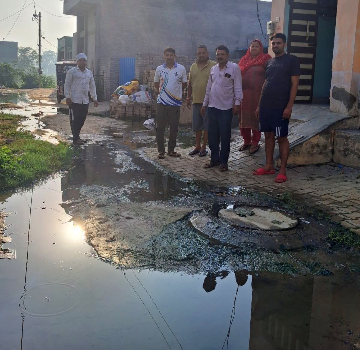 Sewage water has accumulated on the roads in Raj Nagar for the past 20 days, raising fears of spreading diseases.