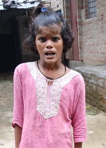 फोटो 21 एचएएमपी 10- मृतक अंशिका की फाइल फोटो।    परिजन