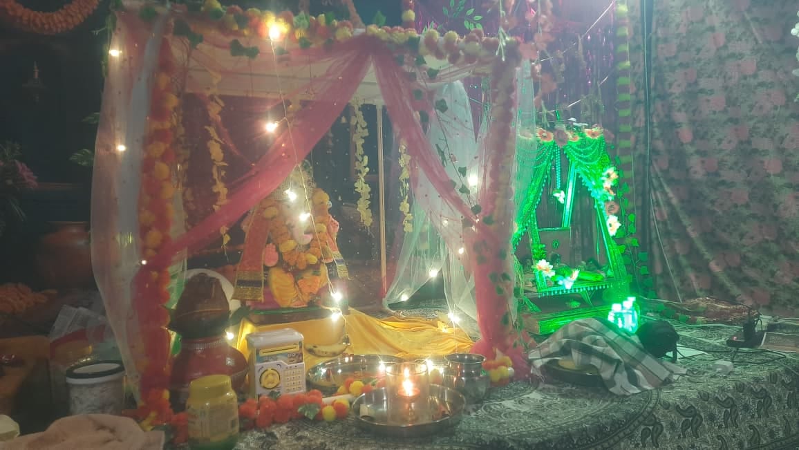 Clay Ganesha idols installed; immersion to take place in a tub